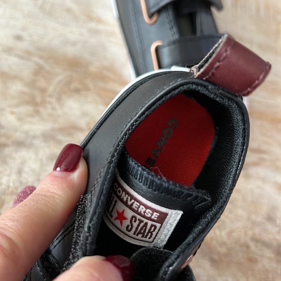 Converse Chuck Taylor All Star 2V Sneakers {Blk/Brn} 4 - Picture 7 of 10